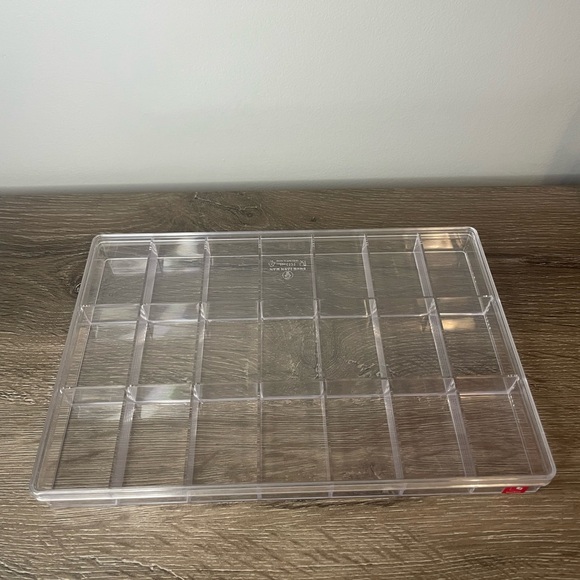 2 Compartment Organizing Box - Transparent Plastic - Picture 3 of 8